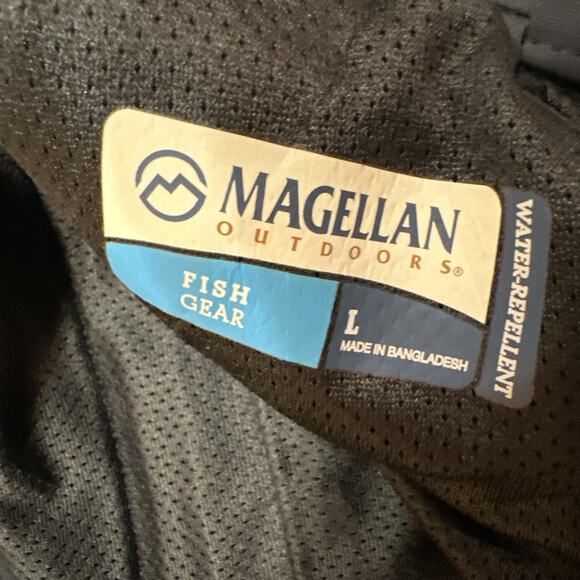 Magellan Men's Black Cargo Shorts Size Large Water Repellent Casual - Picture 4 of 6